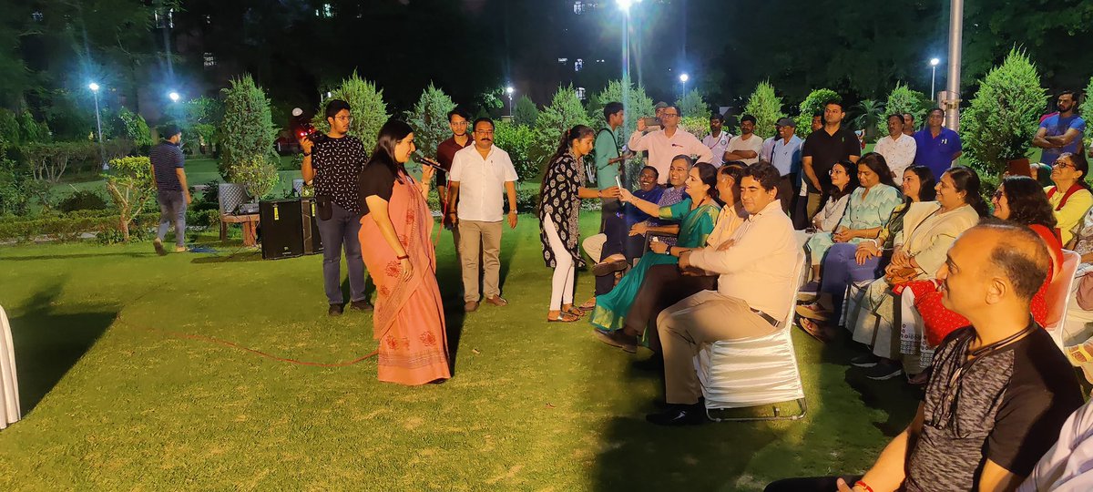 AnilSharma4BJP's tweet photo. आर. के. पुरम निवेदिता कुंज में बैठक का आयोजन किया गया जिसमें स्थानीय लोगों से हमारी लोकप्रिय प्रत्याशी सुश्री @BansuriSwaraj जी को भारी मतों से जिताकर मोदी जी को तीसरी बार प्रधानमंत्री बनाने की अपील की |
#FirseModi #AbkiBaar400Paar https://t.co/t0SKiYmkbO