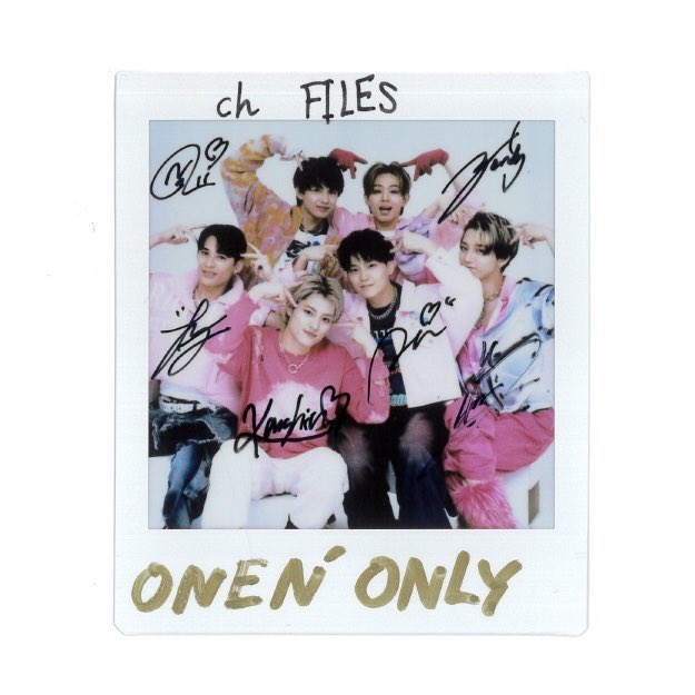 ch_kansai's tweet photo. 【プレゼント🎁】

#ONENONLY
サイン入りチェキ1名様に✨

表紙記事では、47ツアーで見たメンバーのカッコいい一面をお互いに語り合っていただきました。「高校デビュー」のエピソードも必読です！

【応募方法】5/19(日)〆
1️⃣@ch_kansai をフォロー
2️⃣本投稿をリポスト

4/20より高校図書館で順次配布 https://t.co/OtxEWwsMA4