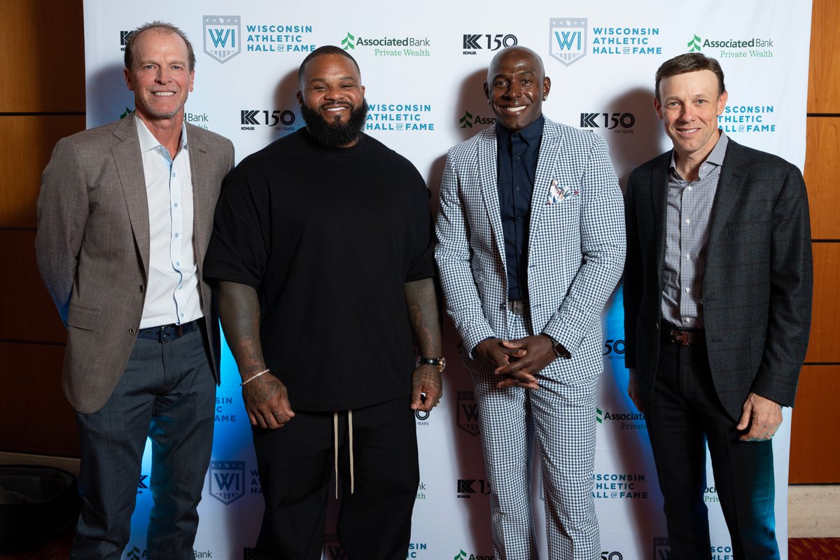 A great night honoring our latest class of inductees into the @wihalloffame - @stevestricker, @mattkensenth and @RealPFielder28. Our board president @Donald_Driver80 did his usual amazing job hosting event. Watch for a lot more from the evening throughout the week.