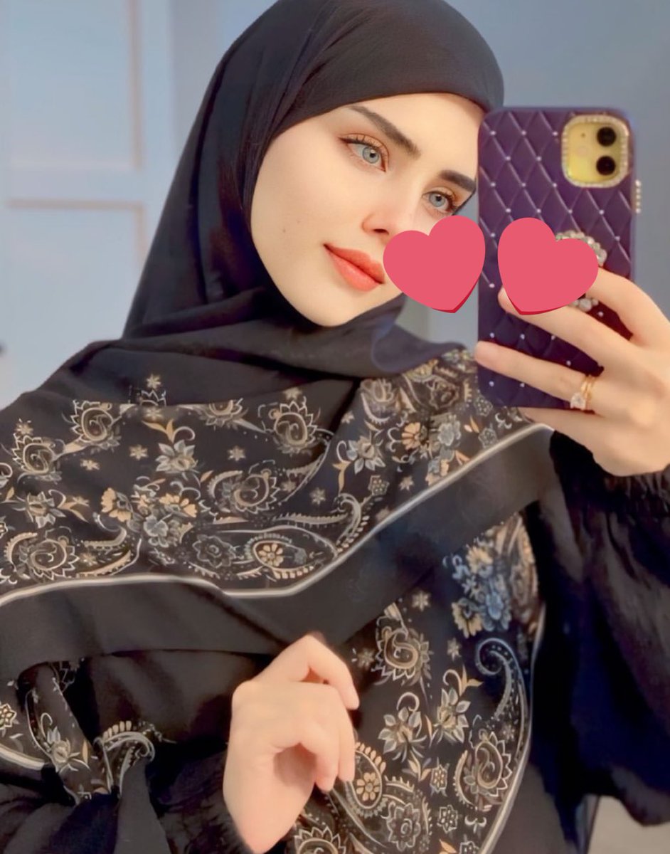 نـحـن لا نـگـتـمـل بـأحـد ولا نـضـيـع مـن دون أحـد نـسـعـد بـمـن بـقـى ونـنـسـى مـن نـسـى..
الا انت استثنيك من كل مافي الجملة💕