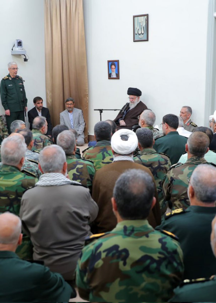Iranian Armed Forces chiefs met with Ayatollah Khamenei. 🇮🇷🇮🇷