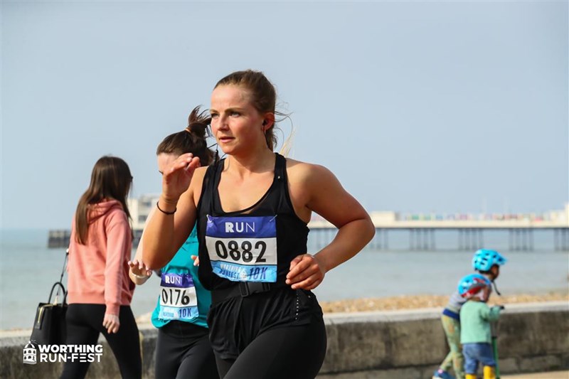 My daughter Chey is currently smashing out the @LondonMarathon raising funds for our local Hospice in memory of her Aunt. If you can help, please do xxx 😎♠️ tinyurl.com/y7ftmu65