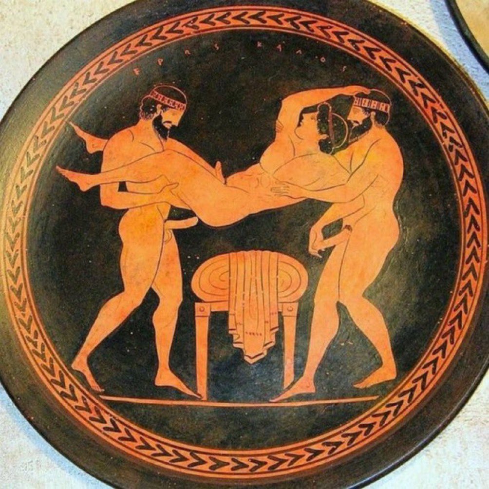 nocontextgayy's tweet photo. restore tradition https://t.co/05zblwxwaz