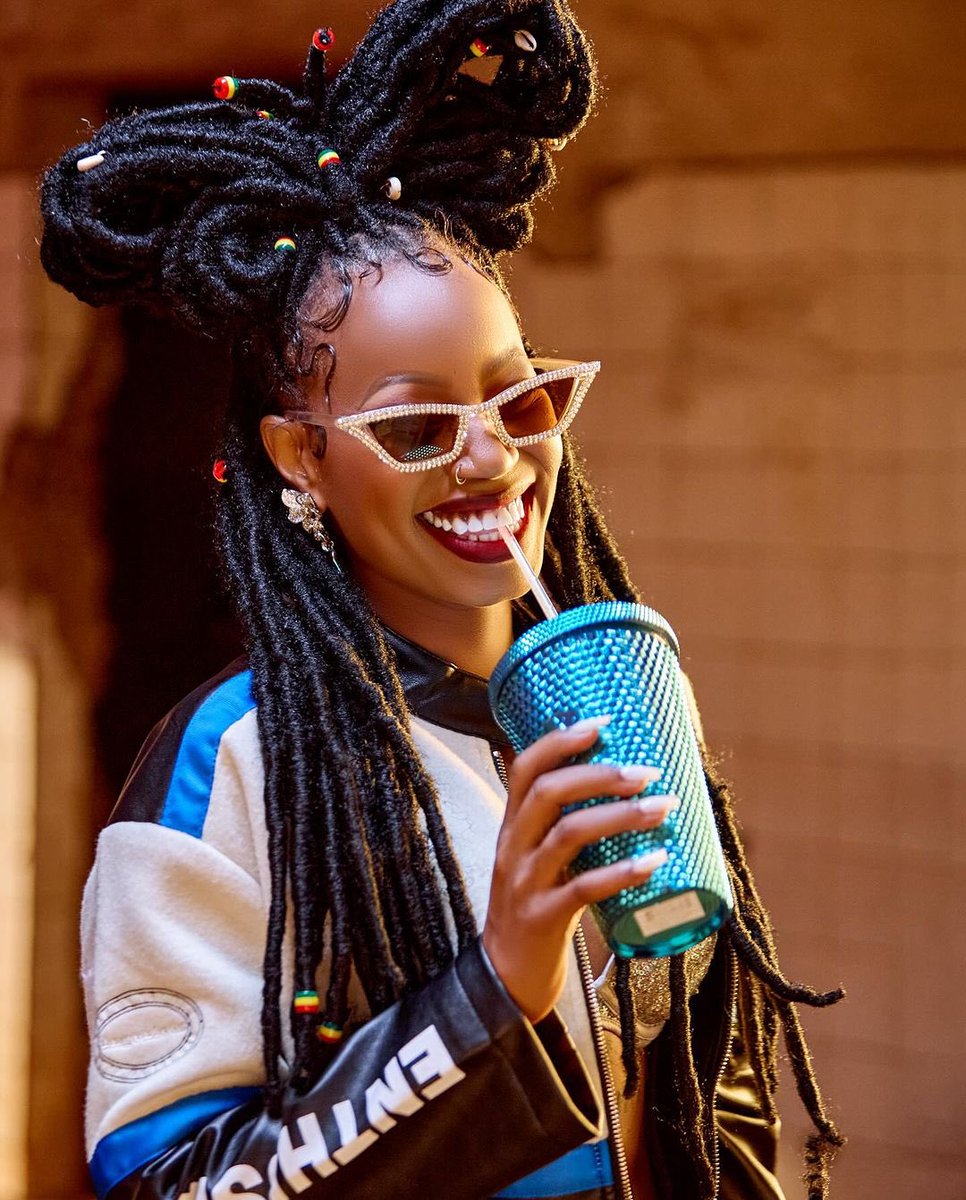 Ksheebah1's tweet photo. Mukatalekeka Nze Kabaddi Akataleka …
Ka Dem Fire Kakubugumya Akabinika …😂
#NotPimikable
#SIPIMIKARemix https://t.co/mmgA9vSMtk