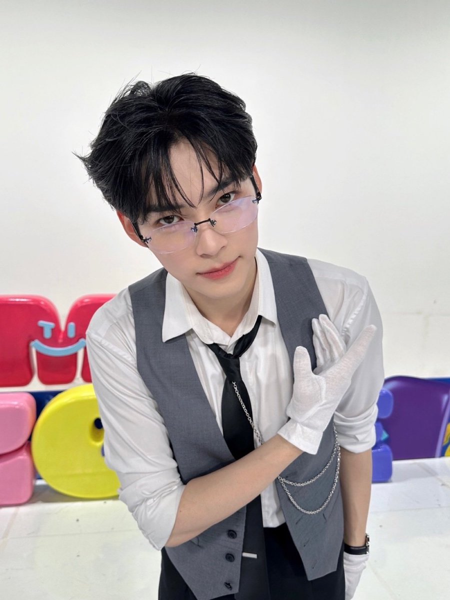 singhanbin's tweet image. Hamnyang MC 100 Days!