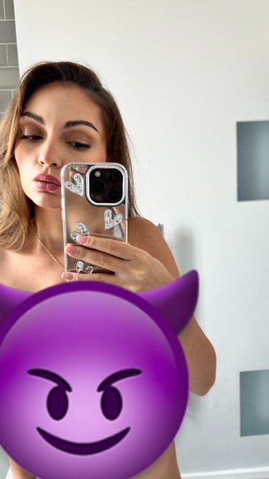 Naked version my of only 8$ for 2 photos https://t.co/rPlifG0pca https://t.co/BK5meTgZ7Q<a href="/tag/follow"class="tags"><span>#follow</span></a><a href="/tag/sundayfunday"class="tags"><span>#sundayfunday</span></a><a href="/tag/topmodel"class="tags"><span>#topmodel</span></a>