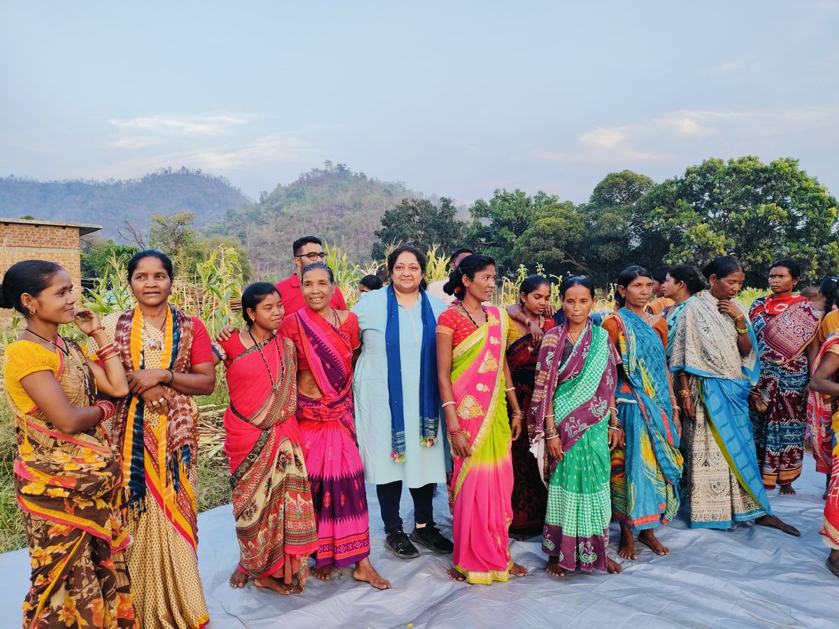 On 19th April 2024, Ms. Aruna Pandey, Head-Research & MEL, Mr. Manu Sharma, Head-Resource Mobilisation, and Mr. Dev Paikaroy, Program Officer,@BRLF_India visited our joint operational areas in the Kalyansingpur block of Rayagada district in Odisha.