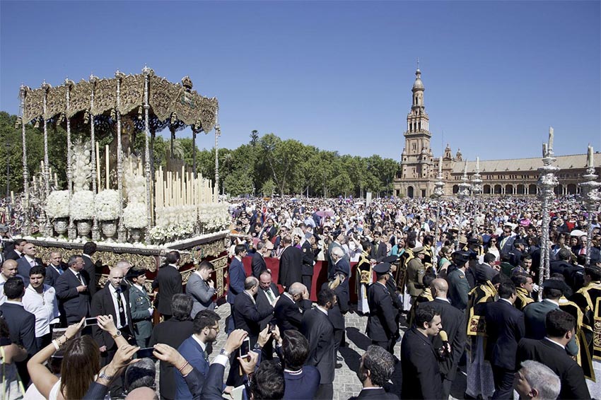 31 Ð MAYO
¡Se quedó pequeña la más grande catedral!