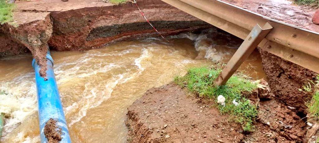 The Directorate of Traffic & Road safety informs the general public that the road in between Kyengera & Budo Junction along Kampala -Masaka Highway has partially sunk in due to heavy rains this morning. You are thus advised to use the alternative routes as indicated below: 1/3