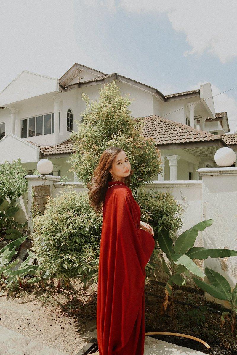 Red for raya day ??