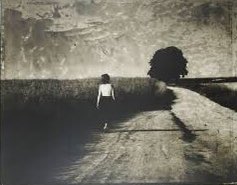 🌿Partir pour essayer de semer son ombre.

Sylvain Tesson / Aphorismes sous la lune 

Sarah Moon