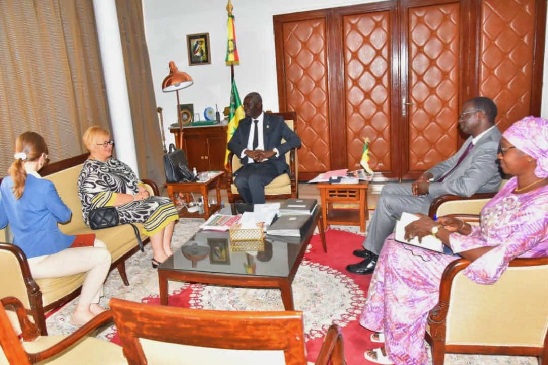 📍Assemblée nationale du Sénégal 📌 L'Ambassadrice S.E.Mme @NurSagman a rendu une visite de courtoisie à M. Amadou Mame Diop, président de l'Assemblée nationale du Sénégal. 📌 Les relations interparlementaires entre 🇹🇷-🇸🇳 étaitent à l’ordre du jour.