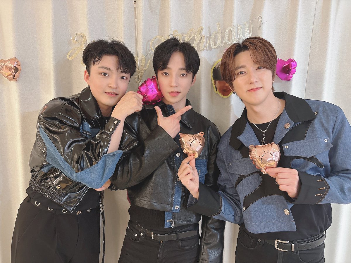 RE_LIVE_HALL_jp's tweet photo. ๐ค#Mfect๐ชฝ
ๆฌๆฅ4/21ไปใทใผใบใณๆๅพใฎใฉใคใใ่ถใใใใ ใใใใใจใใใใใพใใ๐ฅบ
ใใใใใMFECTใฎๅฟๆดใใใใใ้กใ่ดใใพใโฃ๏ธ
ใพใRE:LIVEใง็ใใพใใๅพ
ใกใใฆใใใพใโบ๏ธ๐
@mfect_official
#์ ํํธ #RE_LIVE https://t.co/D2UCUUwOux