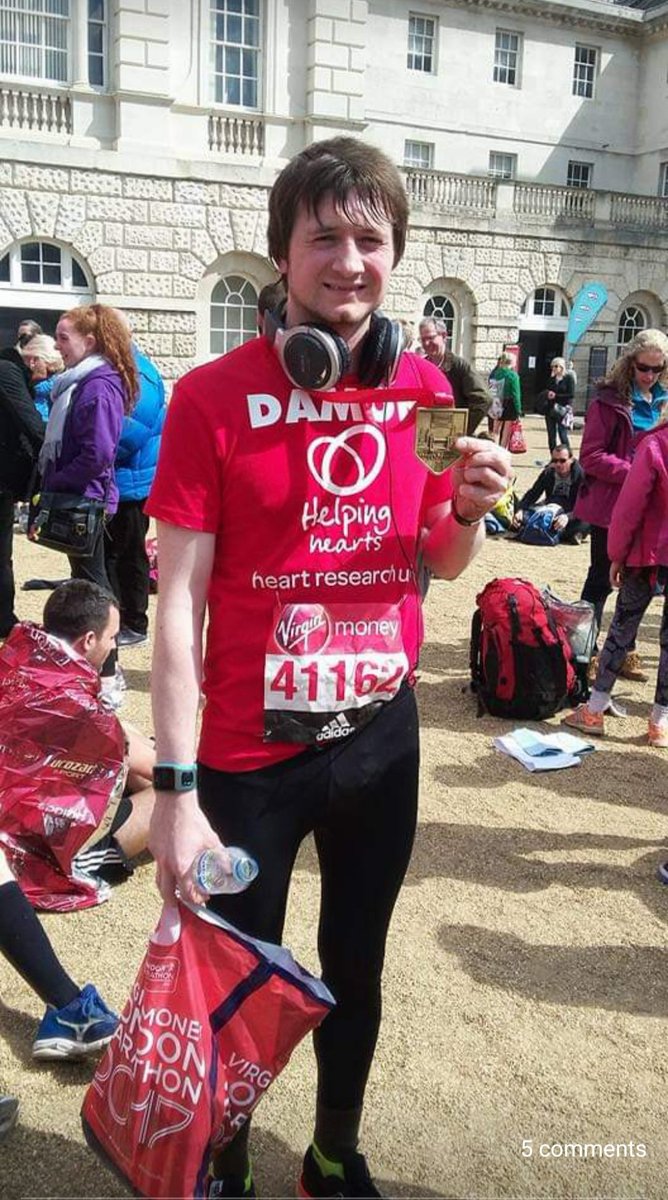 fox_damon's tweet image. 7 years ago I completed one of if not the greatest, running triumph @LondonMarathon stood reminiscing the day, the experience &amp;amp; those final few miles. For all those today involved. Soak it up! #runningfox #runr
