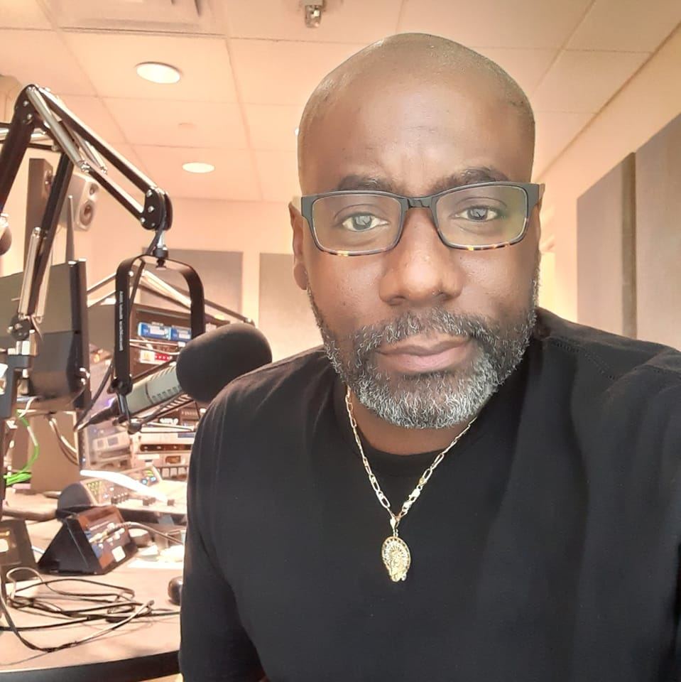 soulloungecafe's tweet image. Join Doug  Evans and the "Cool Kids" for the Soul Logistics radio show today from 2-4pm. He'll be rocking the best in Hip Hop and RnB. #SoulLogisticsRadio #NeoSoul #GoodMusic #CoolKids #SoulLoungeCafe