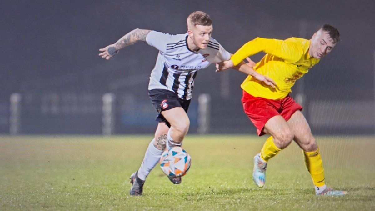ArklowTown_FC's tweet photo. A special mention to lsl midfielder Aaron Kelly who played his final game for the club today and scored against Ayrfield.

He played a vital role in our promotion squad last seasonand we wish him the best of luck on his new journey 🇦🇺. https://t.co/JsEpy664xH