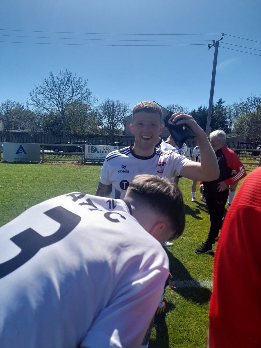 ArklowTown_FC's tweet photo. A special mention to lsl midfielder Aaron Kelly who played his final game for the club today and scored against Ayrfield.

He played a vital role in our promotion squad last seasonand we wish him the best of luck on his new journey 🇦🇺. https://t.co/JsEpy664xH