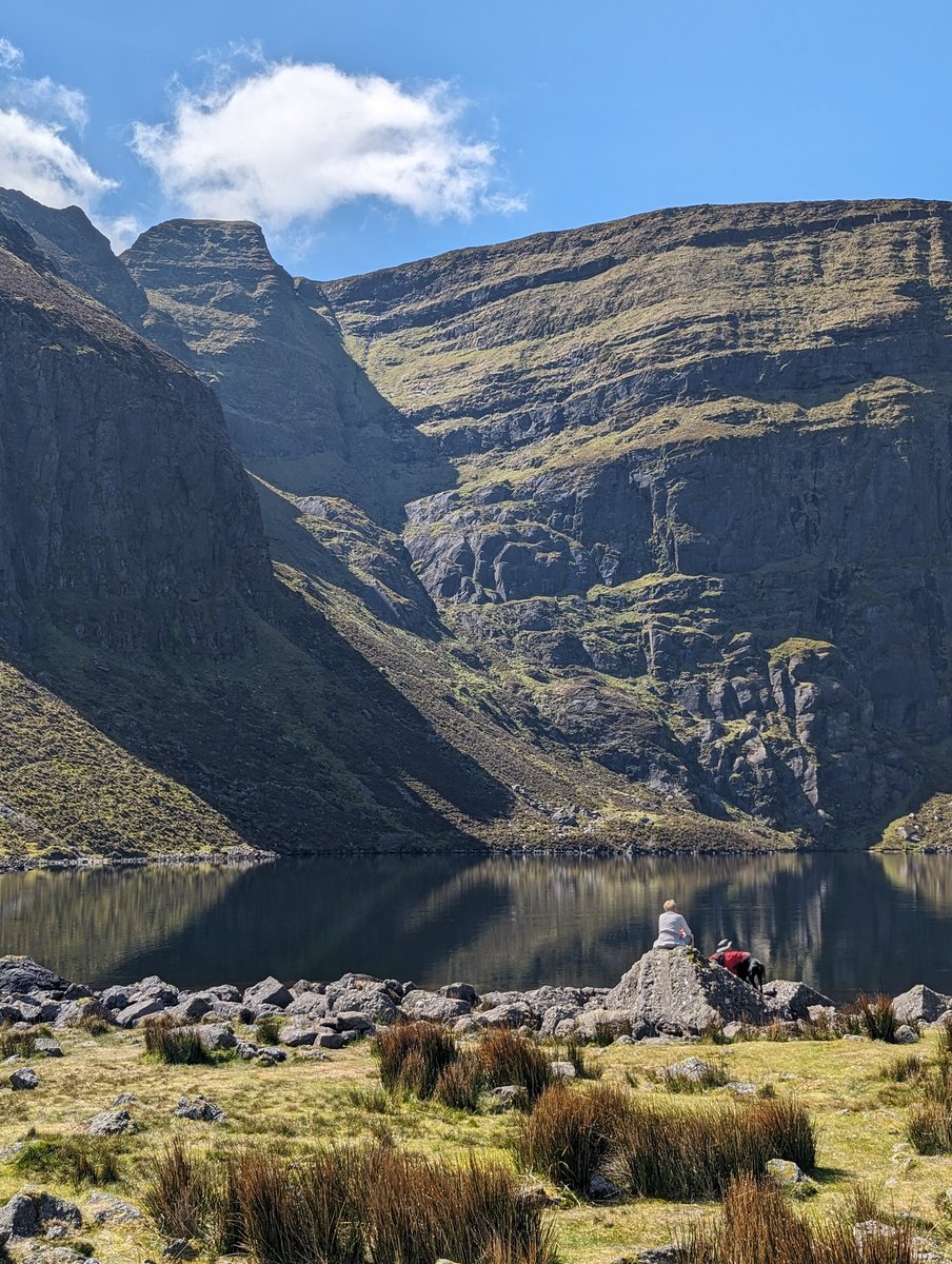 Coumshingaun Lake, Co. Waterford ☀️ Time for lunch 🤤