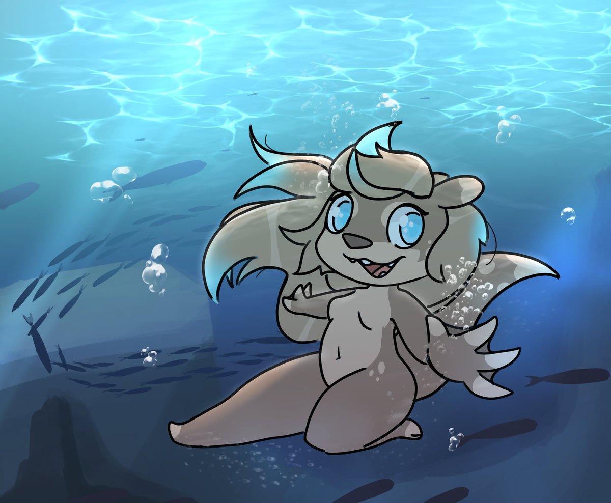 Chloe da otter in da water