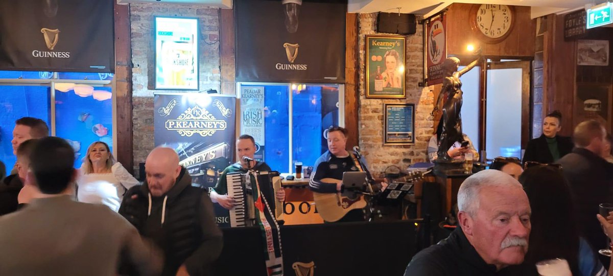 Peadar Kearney’s on Dublin’s Dame Street tonight 8-10 for another #rebelsunday 🎼🇮🇪🍻 Pop in 👍
