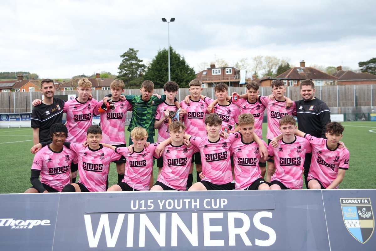 Congratulations to Farnham Town who beat Motspur Park 4-2, to win the Thorpe Park U15 Youth Cup at Meadowbank this morning!

#surreyfacups24