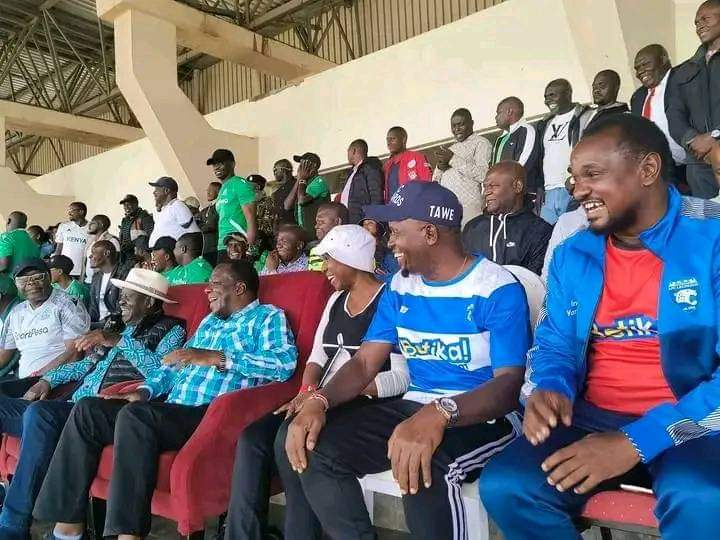 Raila is attending a football match when a great Luo CDF general Francis Ogolla is been buried. Some people are heartless!