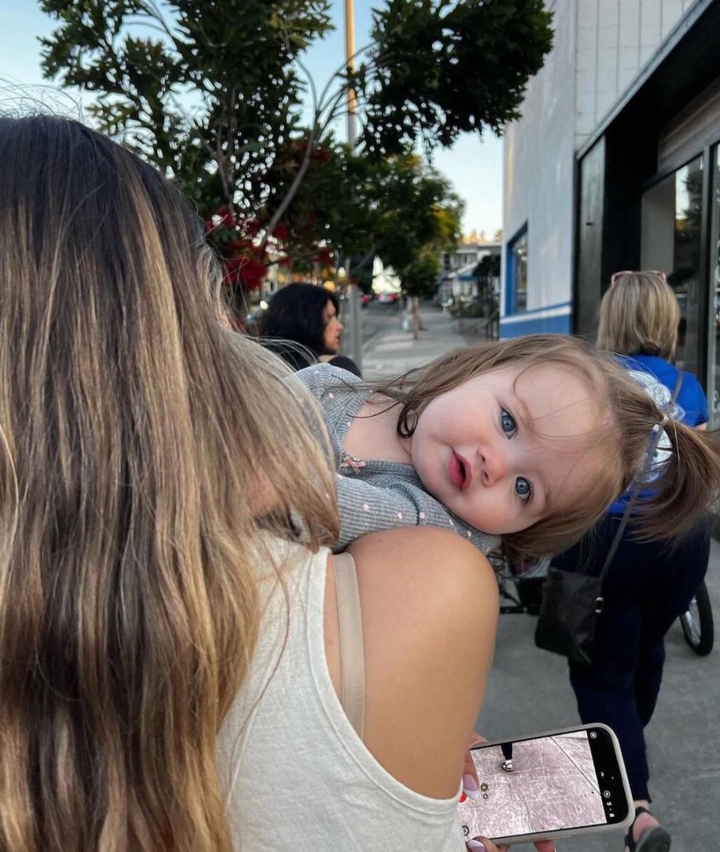 kız çocuğu güzelliği diye bir şey var