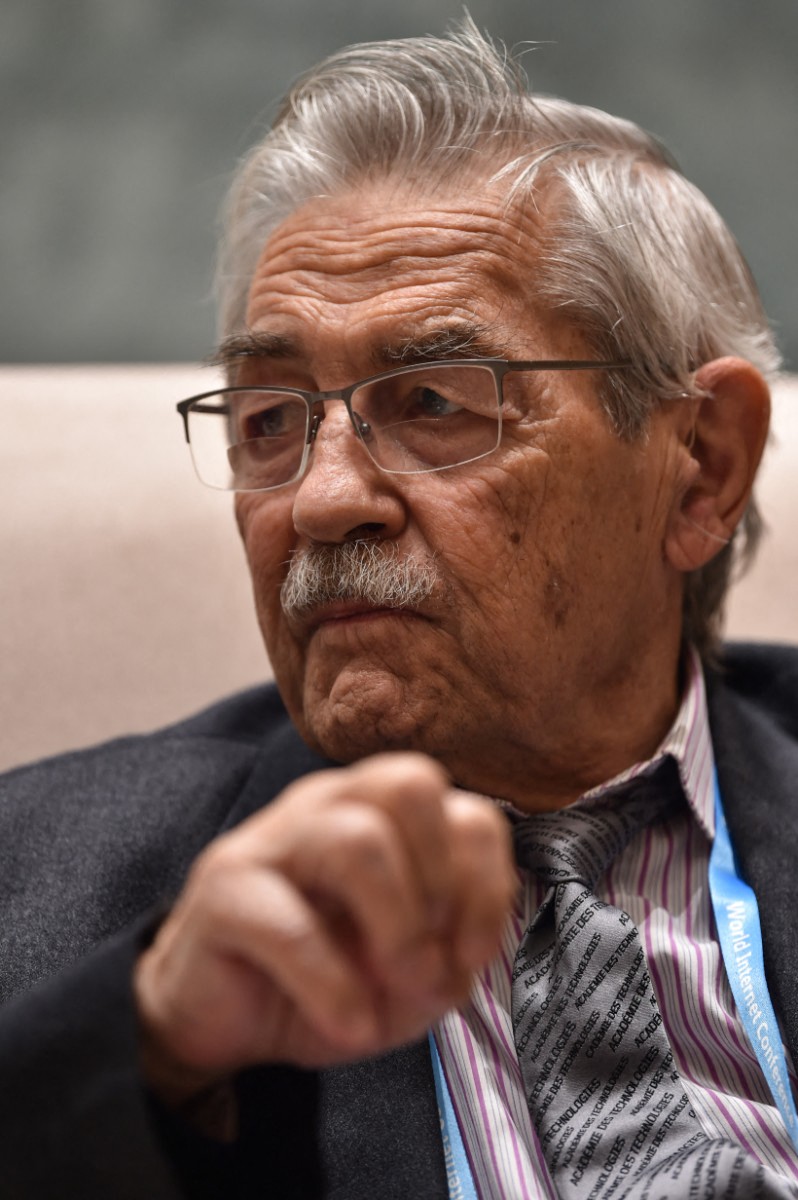 revistapiaui's tweet image. Em meados dos anos 1970, a França desperdiçou a chance histórica de inventar o sistema que revolucionou o mundo contemporâneo – a internet. #acervopiauí
Leia: piaui.co/3UplOaS 
Foto: AFP