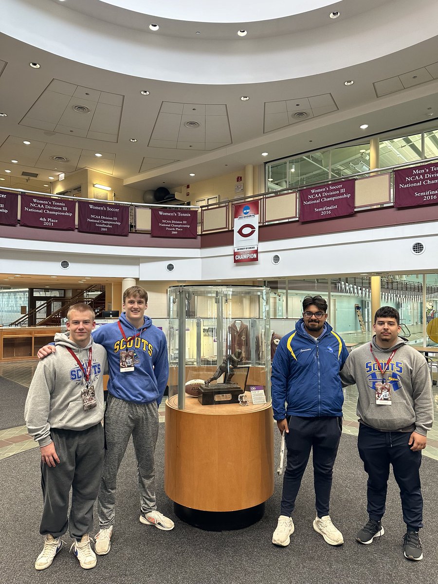 Had a blast at the @UChicago junior day with my teammates! @ArjJawanda @Fgood36 @a_terlap Thank you to the whole coaching staff for a great day, and inviting us! @Coach_Cheeks @CoachMeck71 @Coach_Mandrews @scoutsfootball1 @Bryan_Ault @OJW_Scouting @PrepRedzoneIL