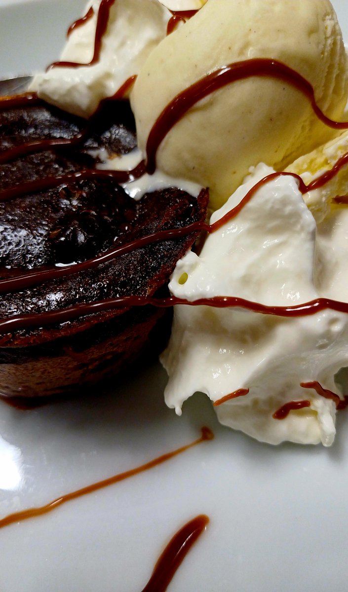 MeuRecuncho's tweet photo. #MiPostreFavorito
#Coulant
#Chocolate
#PenaDeHeladoDeFrambuesa https://t.co/LTgLncUHM5
