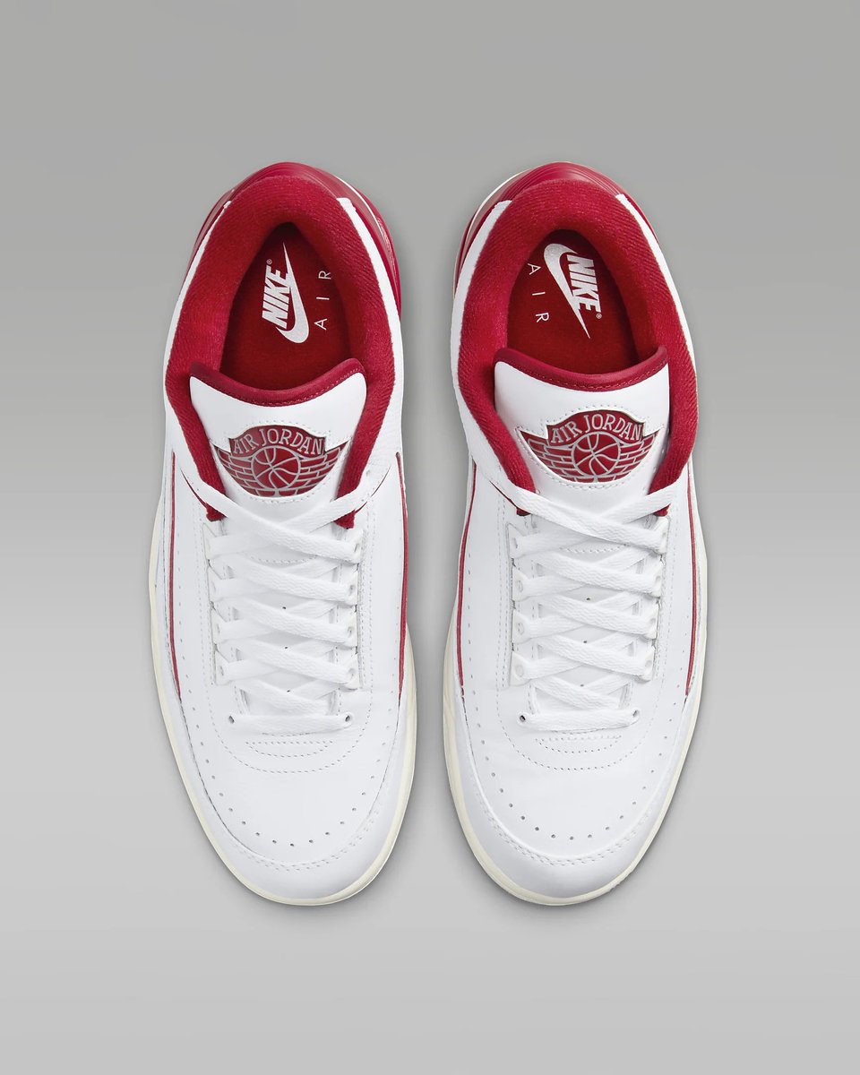 Air Jordan 2/3 'White / Varsity Red' bit.ly/4d3nPkf