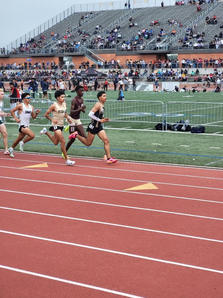 Today the Edison Golden Bears would like to congratulate Rene Gonzalez for his accomplishments at the Regional Track Meet this weekend. Rene had a PR on the 3200 meter run with a 9:57 and a PR on the 1600 meter run at 4:33. Super proud of your accomplishments this year.