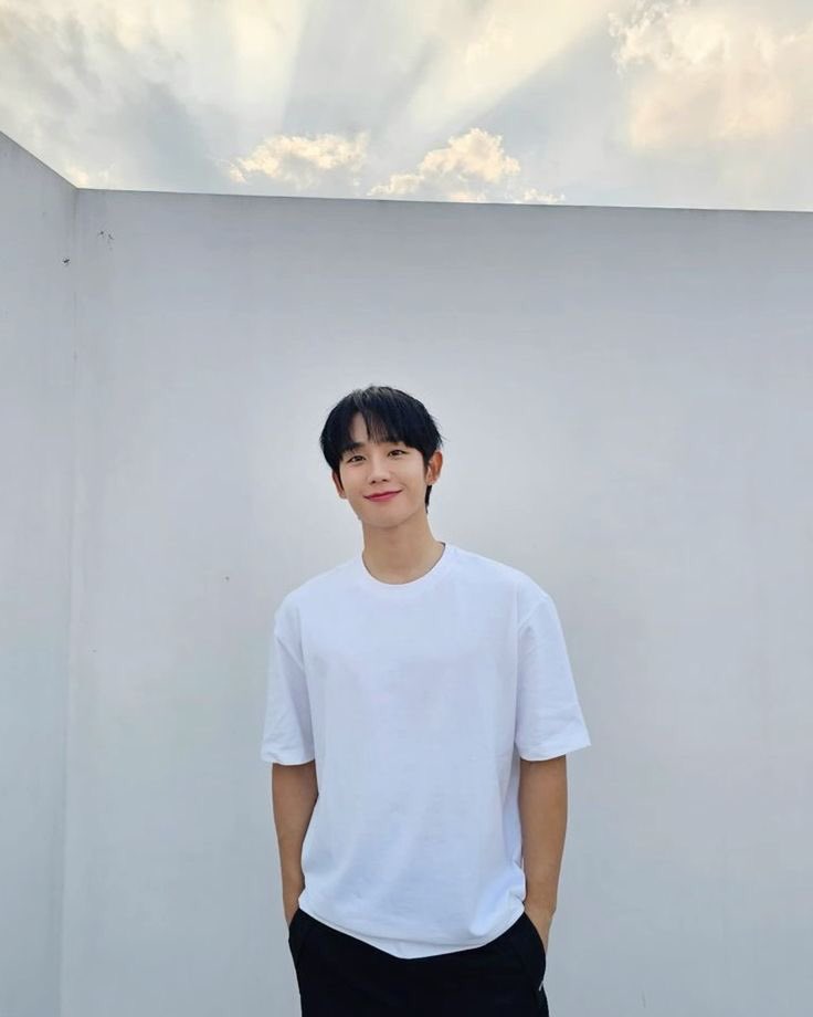 Holyhaeiinn's tweet photo. 일요일 잘 보내시고 모두들 즐거우세요~ https://t.co/IhQBrzrgWq
