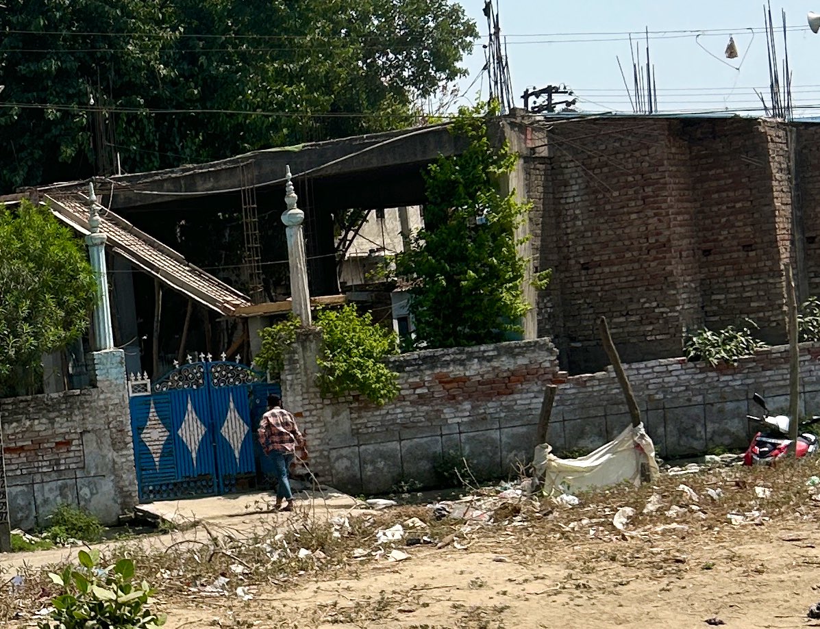 joinsif's tweet photo. C ब्लॉक बवाना जेजे कॉलोनी के सार्वजनिक पार्क में मस्जिद बन रही हैं, @LtGovDelhi @CPDelhi  ने मेरी 112 कॉल व लिखित शिकायत के बाद भी कोई कार्यवाही नहीं की, @MCD_Delhi अतिक्रमण हटाने के लिए 23 बार पुलिस की माँग कर चुकी है

@SureshChavhanke @ajeetbharti @MNageswarRaoIPS @Vishnu_Jain1 https://t.co/i1039ITM34