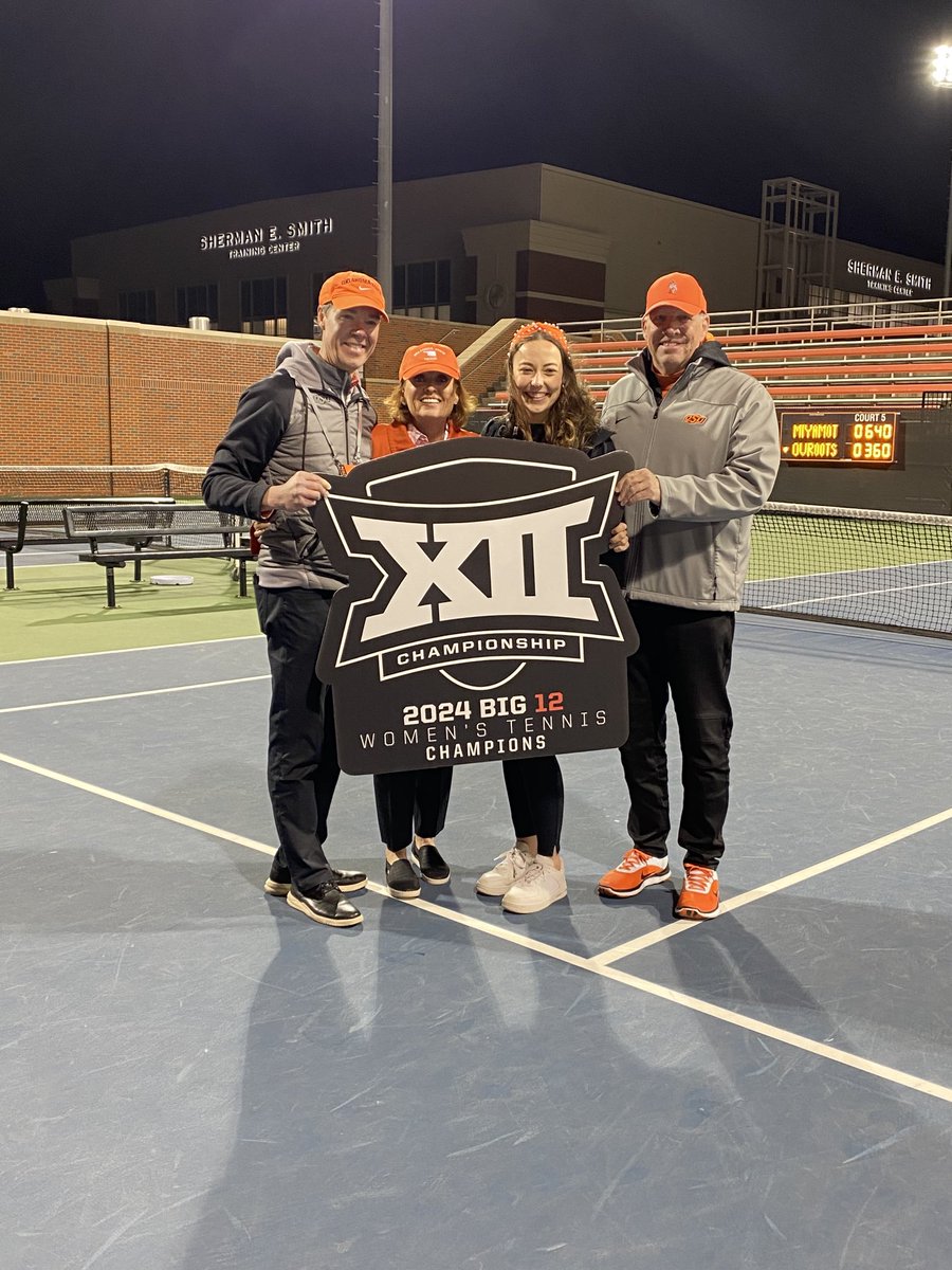 Dream come true kind of day🧡🎾🧡. So proud and happy for this team and the best fans in the land!