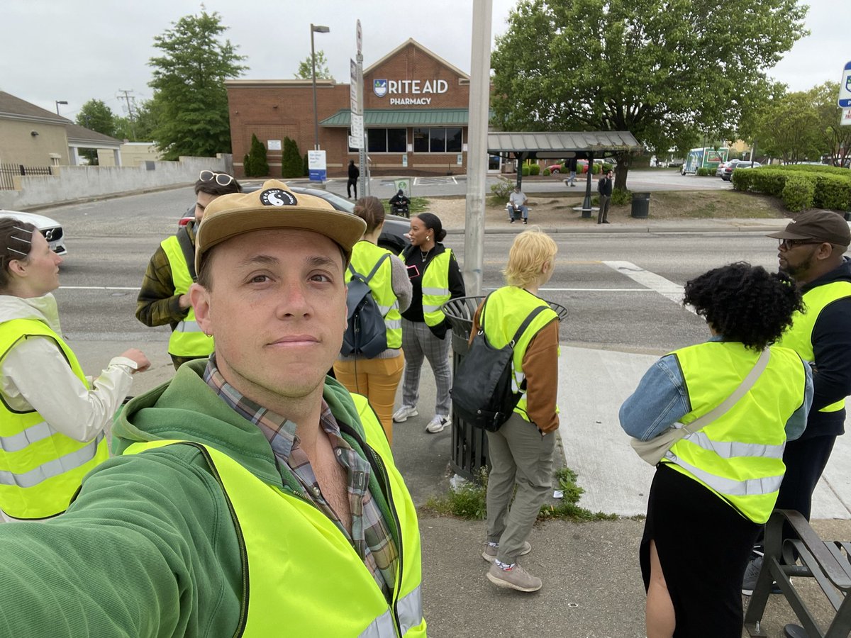 On Friday I walked a portion of the coming <a href="/GRTCPulse/">GRTC Pulse</a> route through Southside with <a href="/ctbrown1911/">Charles T. Brown, MPA, CPD</a>, <a href="/RVARapidTransit/">RVA Rapid Transit</a>, <a href="/PSGrichmond/">Partnership for Smarter Growth</a> &amp; <a href="/DPW_RichmondVA/">Richmond VA DPW</a>. Lots of infrastructure improvements are needed, but there is so much potential for this to be a thriving corridor (once again)! 🧵