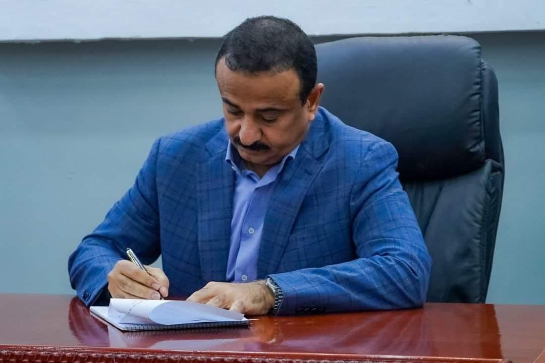 🚨تعميم لجميع المغردين الجنوبيين..

ستنطلق في تمام الساعة الخامسة عصراً حملة إلكترونية للمطالبة باستكمال إجراءات إنشاء مصفاة نفطية بمحافظة شبوة ودعماً لجهود السلطة المحلية، ورفضاً لمحاولات لوبي النفط بعرقلة مشروع إنشاء شركة مصافي شبوه.

نتمنى من جميع النشطاء والإعلاميين الجنوبيين