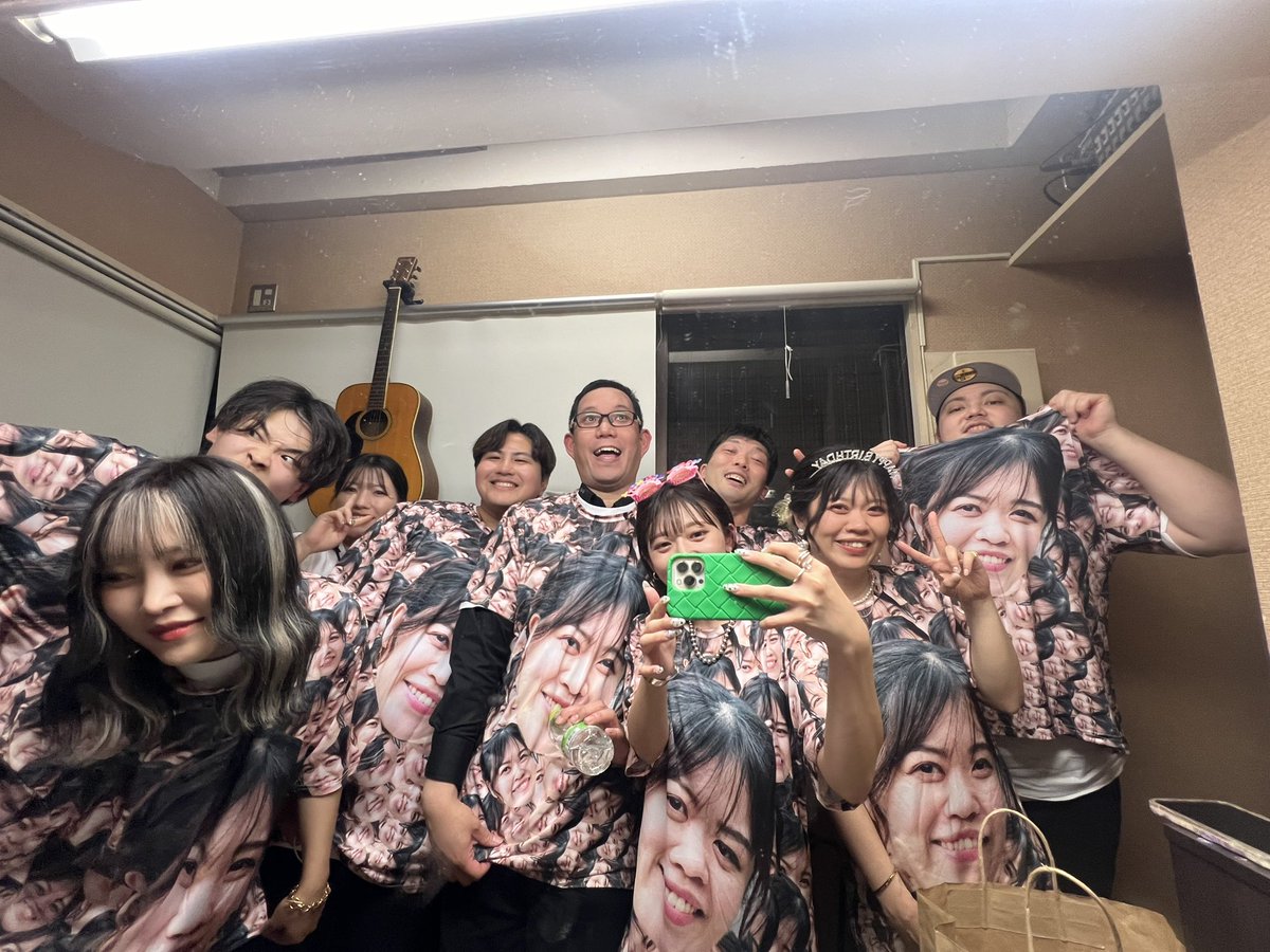 consado1111's tweet photo. ゆーみんバースデーver おつさどLIVEありがとうございました🫶💛ゆーみん本当におめでとう！！みんなにとって最高の一年に1日になっていたら嬉しいです🥰最高のいちにちをありがとう💛🩷🌈🫶😘 #consado https://t.co/dyjLedFiu7