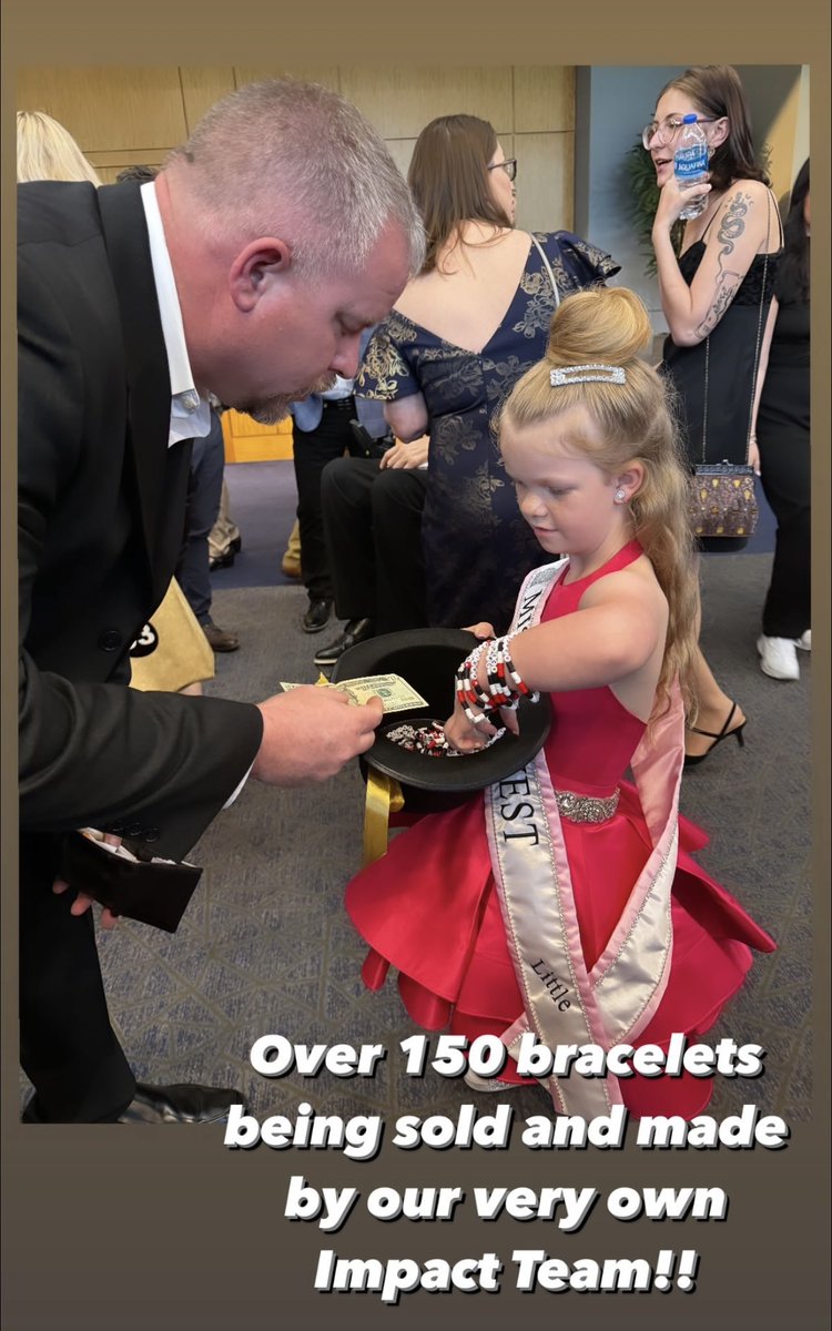 Ashley Brown tweet media