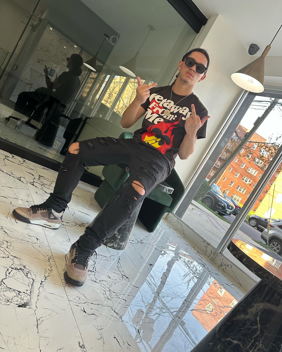 GifteddSZN's tweet image. Instagram GiftedSZN YT GiftedSZN Twitch Gifted #fypシ #lilmabu #ddosama #centralcee #nottiosama #rap #concert #carti #sister #family #birthday #pnbrock