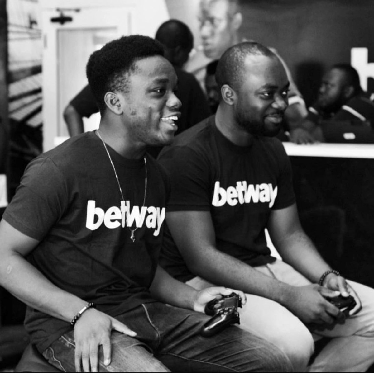 KEEPING THE SMILE AND JOY OF ESPORTS ONE FROM THE ARCHIVES... @wondhakid AND @tooEZeik