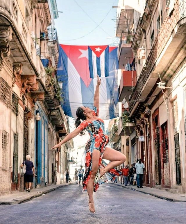 MryRodrguez4's tweet photo. Feliz día Mundo‼️💖

Un abrazo inmenso desde Cuba Socialista... primer territorio LIBRE en América❕️ 🇨🇺👈 https://t.co/H0WWB9GWvs