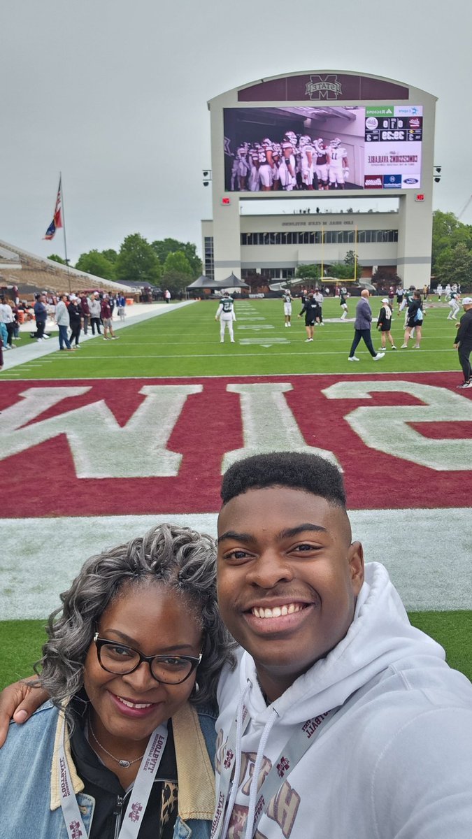 It was a great day for spring ball at STARKVEGAS. Thanks for having us @MSStateFootball @coachdt48 @Coach_Leb @ReginaldVaugh48 @RoryVaughn52 @wpg_coach_rip