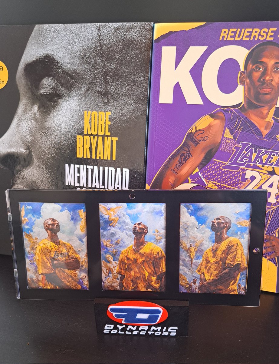 balleronthewall's tweet image. Ce triptik Kobe by @ZetawC est picaliente 🌶🔥

Salut @tenpristine @Dynamic_COLS @REVERSEMAGAZINE 

#cardsaddict #thehobby #lehobbyfrançais #whodoyoucollect