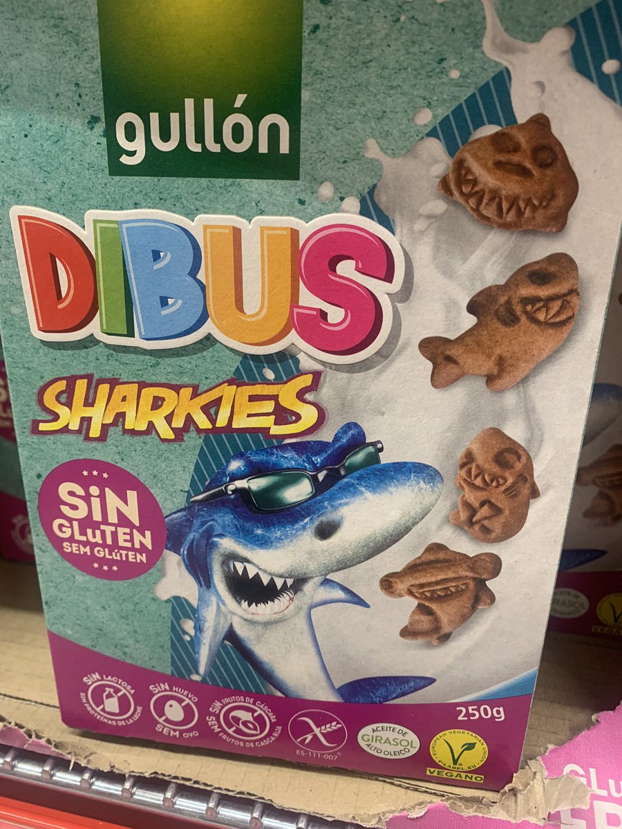 NigelLoverMan's tweet photo. Buying some sharkies for my bro @tonnnjensen https://t.co/BDaJ74WXlQ