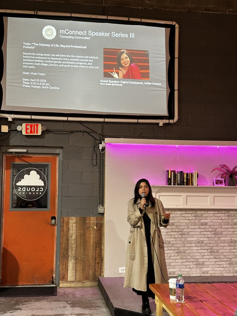 mConnect tweet media