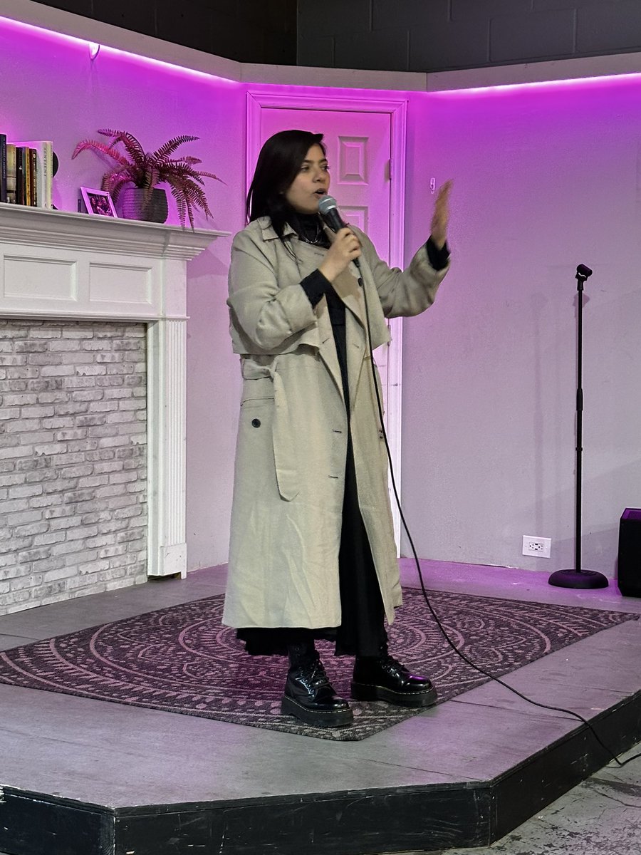 mConnect tweet media