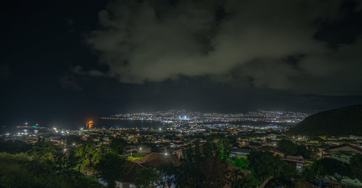 St. Kitts and Basseterre at night... #stkitts #basseterre @StKittsTourism #nightphotography @StormHour @ThePhotoHour