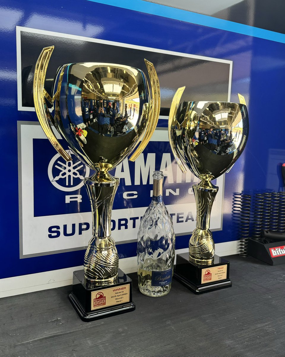 HELLO THERE 🏆🏆

@OfficialBSB 

#YamahaRacing #RevsYourHeart #WeR1