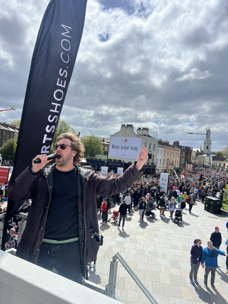 Always an amazing atmosphere for the @LondonMarathon, it never fails to inspire ❤️

Pleasure being MC for @newbalance & @sportsshoes_com situated at the iconic @CuttySark 

🏃‍♀️🏃🎤🤵🏻‍♂️

#LondonMarathon #londonmarathon2024